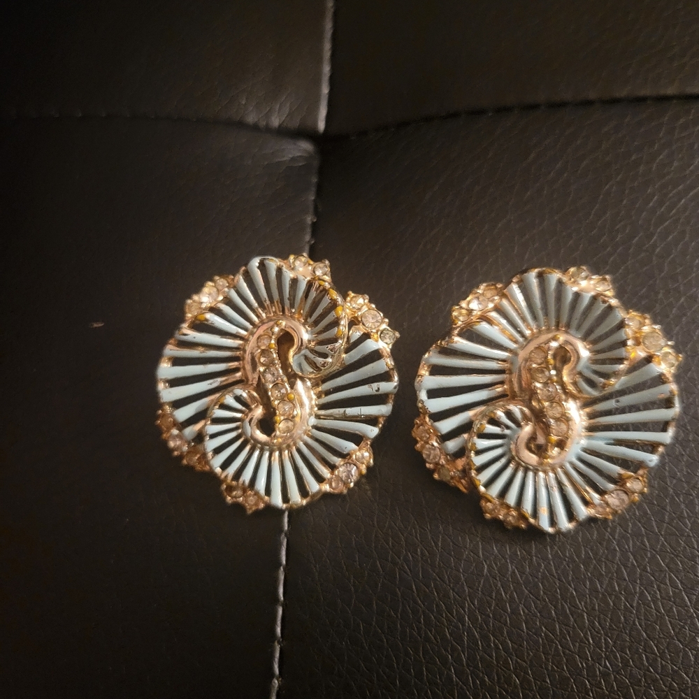 S Clip On Earrings